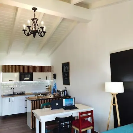 Casa Nueva Vigo-mos Con Chimenea Y Jacuzzi Obsequio Kit Desayuno Y Botella Cava Сasa de vacaciones Mos