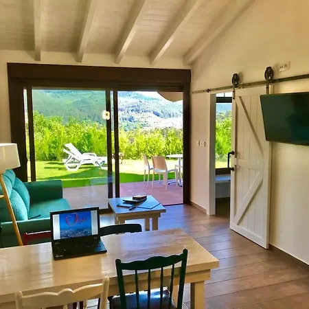 Casa Nueva Vigo-mos Con Chimenea Y Jacuzzi Obsequio Kit Desayuno Y Botella Cava *