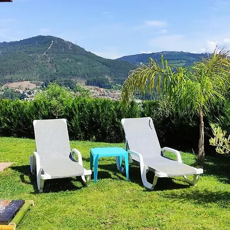 Сasa de vacaciones Casa Nueva Vigo-mos Con Chimenea Y Jacuzzi Obsequio Kit Desayuno Y Botella Cava Mos