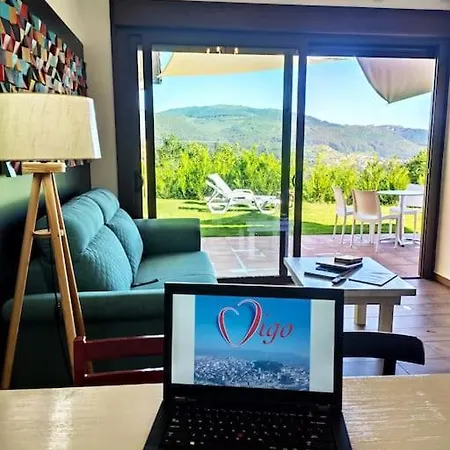 Casa Nueva Vigo-mos Con Chimenea Y Jacuzzi Obsequio Kit Desayuno Y Botella Cava * Mos