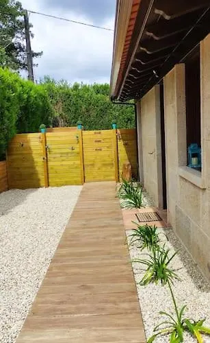 Casa Nueva De Vigo Rural Con Jacuzzi Y Chimenea Mos