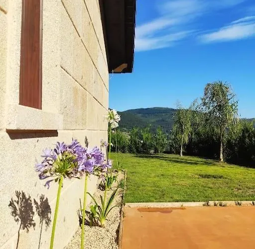 Casa Nueva De Vigo Rural Con Jacuzzi Y Chimenea Сasa de vacaciones Mos