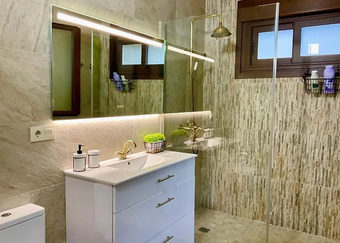 Casa Nueva De Vigo Rural Con Jacuzzi Y Chimenea