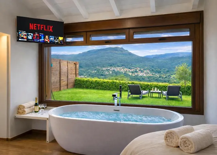 Casa Nueva De Vigo Rural Con Jacuzzi Y Chimenea Сasa de vacaciones