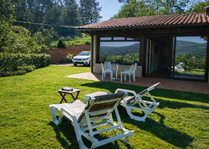 Сasa de vacaciones Casa Nueva De Vigo Rural Con Jacuzzi Y Chimenea Mos